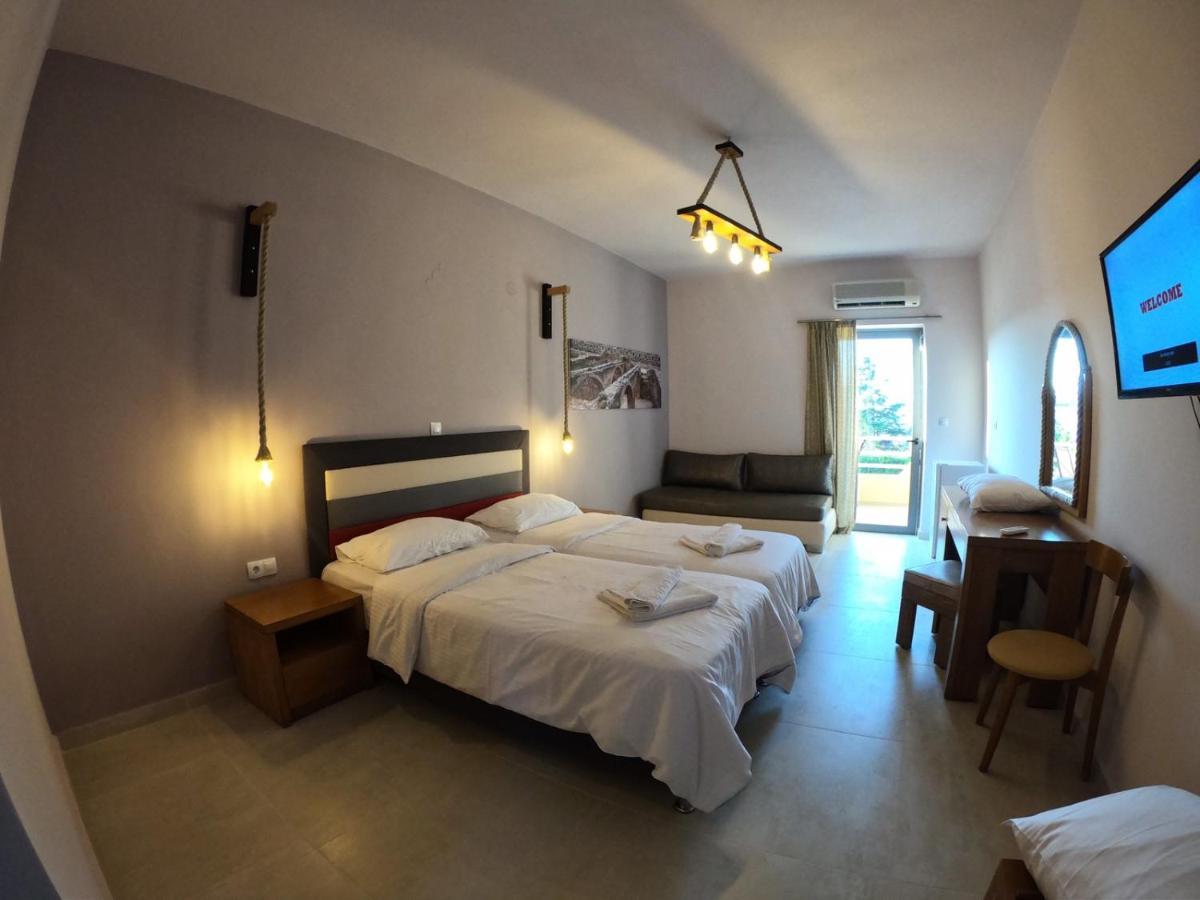 Dioni Hotel Аделианос Кампос Екстериор снимка