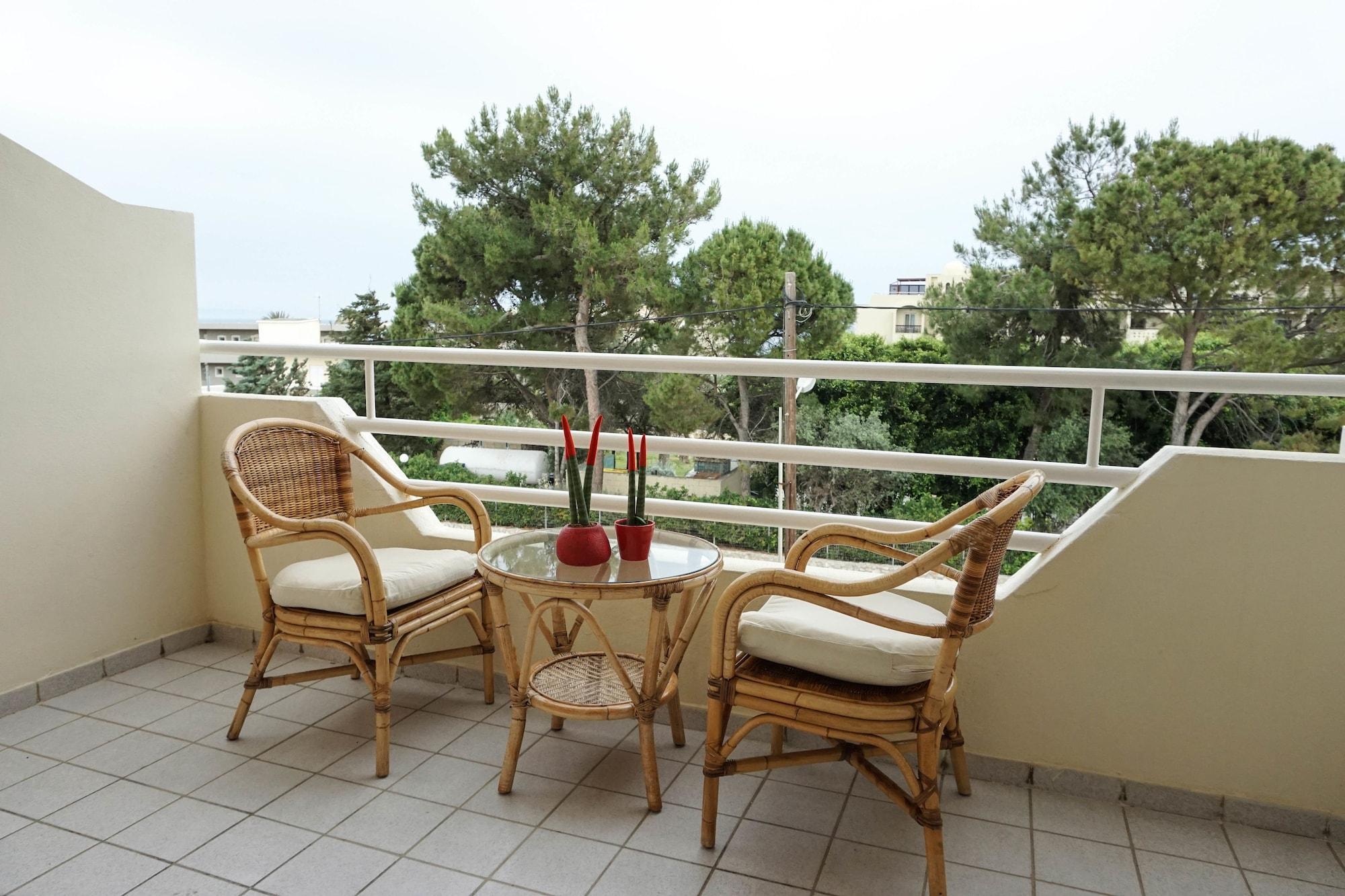 Dioni Hotel Аделианос Кампос Екстериор снимка